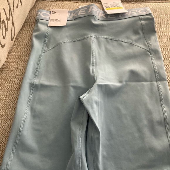 Nike Pro Short - Picture 3 of 4